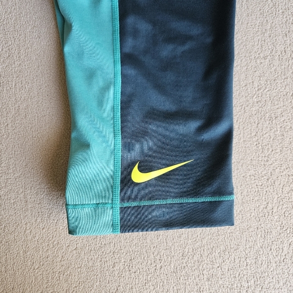 Women's Nike Capri Pro Leggings Dusty Cactus/Volt Size Small - Picture 6 of 8
